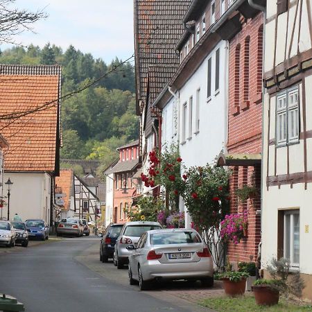 Pension Altes Pfarrhaus Helmarshausen ภายนอก รูปภาพ