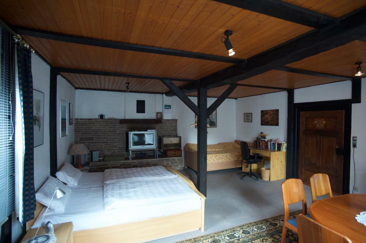 Pension Altes Pfarrhaus Helmarshausen ภายนอก รูปภาพ
