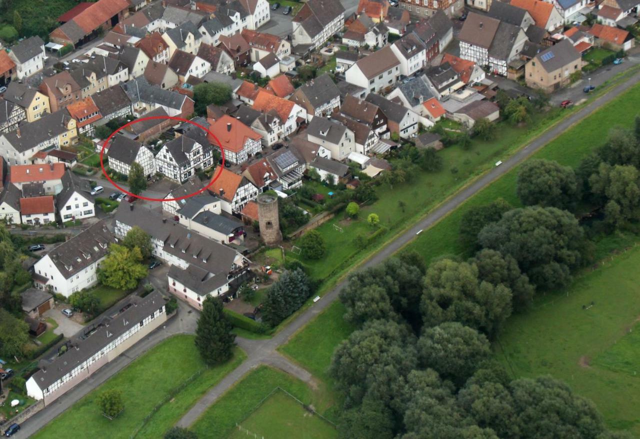 Pension Altes Pfarrhaus Helmarshausen ภายนอก รูปภาพ
