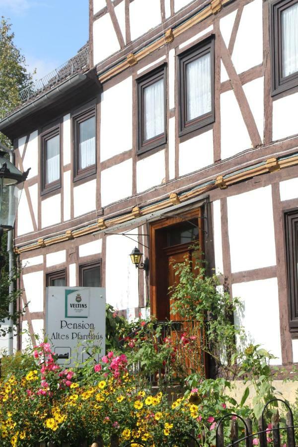 Pension Altes Pfarrhaus Helmarshausen ภายนอก รูปภาพ